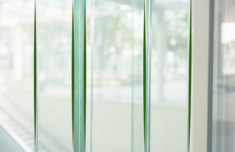 Надгробный памятник из стекла