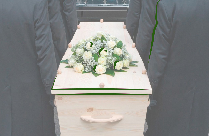 Кому следует нести на похоронах гроб с телом усопшего?