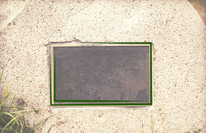 Мемориальная табличка для памятника