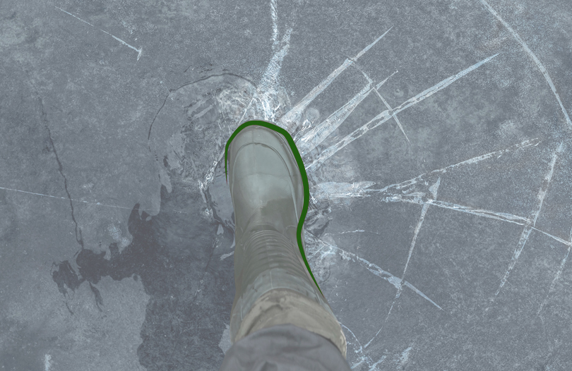 Министерство по чрезвычайным ситуациям предупреждает: выходить на лёд смертельно опасно