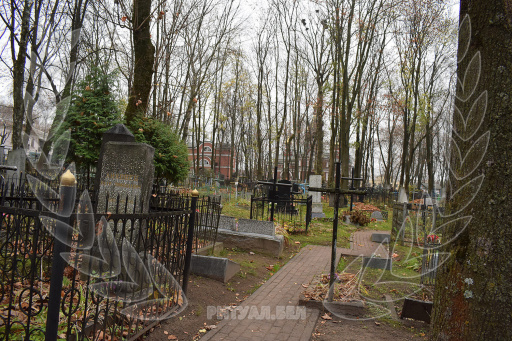 Военное кладбище в Минске, фото
